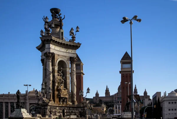 Torre veneziana na Praça Espanya em Barcelona — Fotografia de Stock