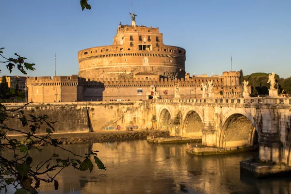 Sant' Angelo Bridge och Sant' Angelo Castel, Rom — Stockfoto
