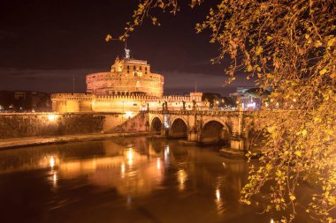 melek Kalesi Aziz ve Roma'da tiber Nehri Köprüsü