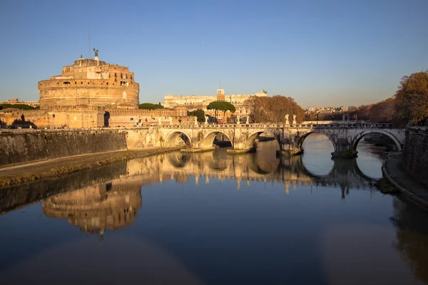 Sant' Angelo Bridge och Sant' Angelo Castel, Rom — Stockfoto