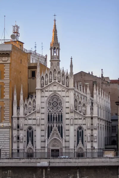 Chiese parr sacro cuore del suffragio, rom — Stockfoto