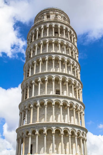 Schiefer Turm von Pisa, Italien — Stockfoto