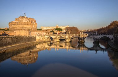 Sant' Angelo Köprüsü ve Sant' Angelo Castel, Roma