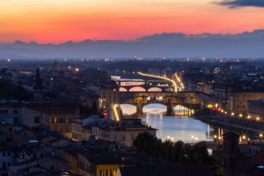 Büyük görünüm, Ponte Vecchio, günbatımı, Firenze, Italy