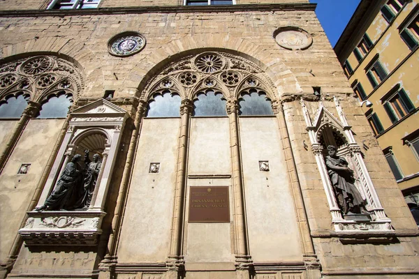 Extérieur de l'église Orsanmichele à Florence, Italie — Photo