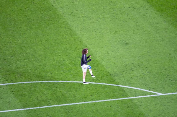 David Luiz en action avant le match de Ligue des Champions de l'UEFA — Photo