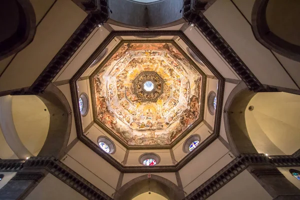 Imaginea Zilei Judecății pe tavanul cupolei din Santa Maria del Fiore — Fotografie, imagine de stoc