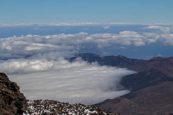 Clouds over the valley and the forest — Stock Photo, Image