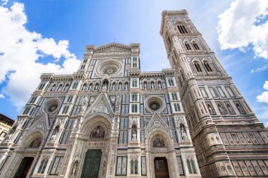 Basilica di Santa Maria del Fiore ve çan kulesi Floransa