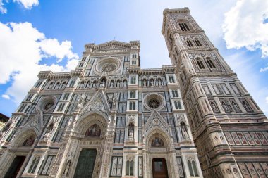 Basilica di Santa Maria del Fiore ve çan kulesi Floransa