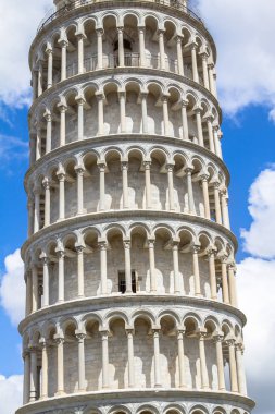 Eğik Pisa Kulesi, İtalya