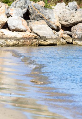 Kum plaj ve dalga yumuşak