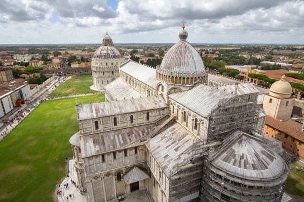 Pisa Katedrali. Piazza dei Miracoli (Piazza del Duomo)