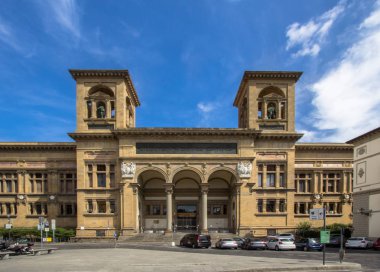 Floransa şehir merkezinde Biblioteca Nazionale (Ulusal kütüphane)