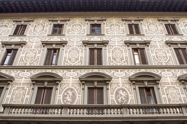 Altes haus in florenz, italien — Stockfoto