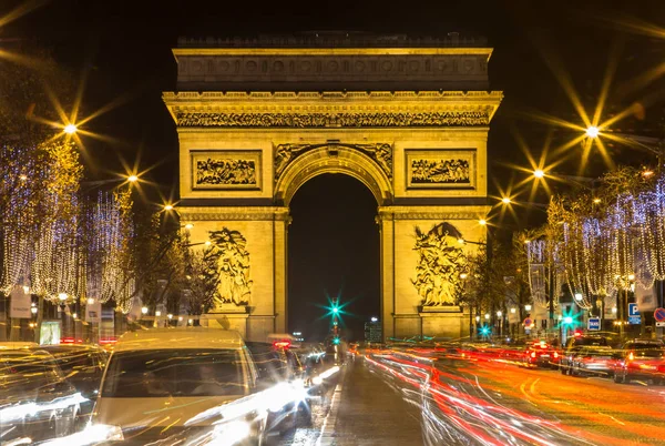 Arco de Triunfo y Campos Elíseos, París — Foto de Stock