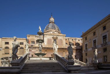 Çeşme yazıklar olsun Piazza Pretoria, Palermo, İtalya