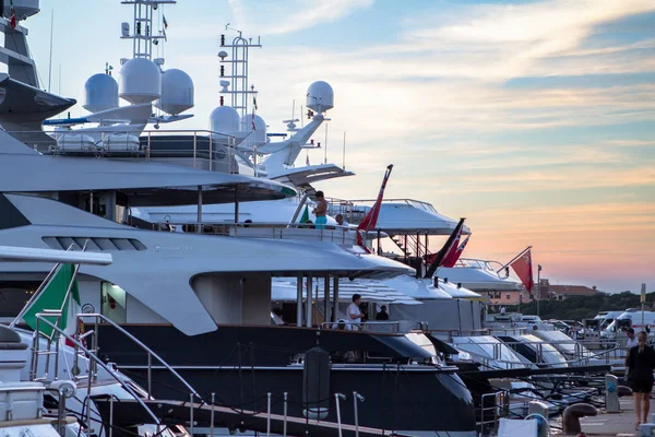 Yacht di lusso in Porto Cervo, Sardegna — Foto Stock