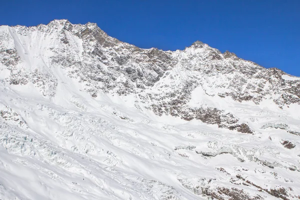 Masyw górski w Saas Fee, Szwajcaria — Zdjęcie stockowe