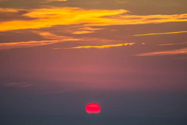 Puesta de sol en las nubes — Foto de Stock