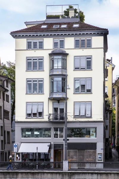 Historisches Gebäude in Zürich, Schweiz — Stockfoto