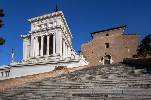 ヴィットーリオ ・ エマヌエーレ 2 世、ローマ、イタリア国立モニュメントの階段 — ストック写真