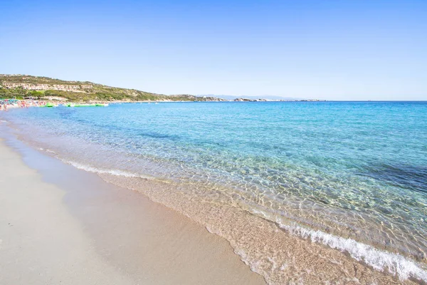 Bellissima spiaggia sull'isola Sardegna, Italia — Foto Stock Bellissima spiaggia sull'isola Sardegna, Italia — Foto Stock