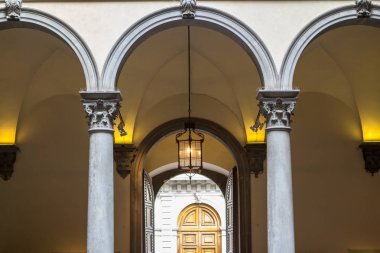 Geçit alışveriş merkezi Floransa, İtalya