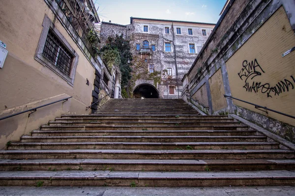 Smala gatorna i gamla Rom, Italien — Stockfoto