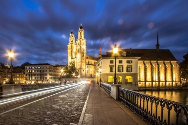 Zürih'te grossmuenster    