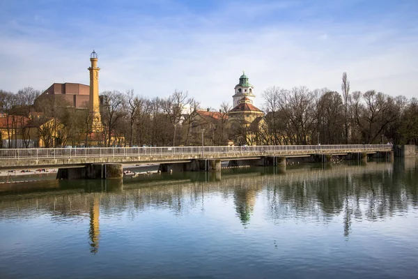 Перегляд ІСАР річка в Мюнхені, Німеччина — стокове фото