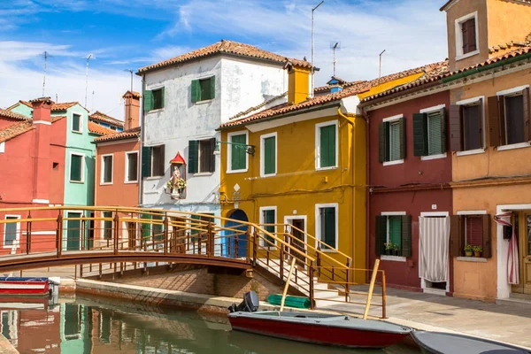 Kolorowe domy w Burano, Venice — Zdjęcie stockowe