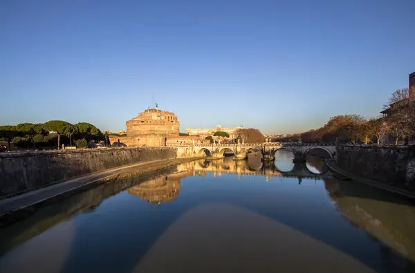 Sant' Angelo Köprüsü ve Sant' Angelo Castel, Roma — Stok fotoğraf