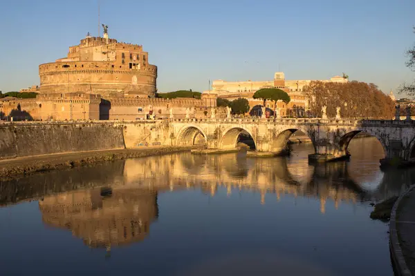 Sant' Angelo Bridge och Sant' Angelo Castel, Rom — Stockfoto