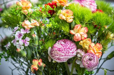 Renkli Çiçek Buketi