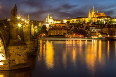 Gece, Çek Cumhuriyeti, Prag Kalesi ve St. Vitus Katedrali