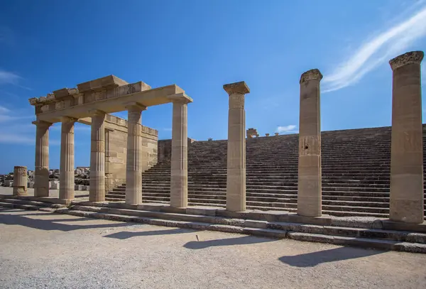 Ruïnes van de oude tempel, Lindos, Rhodos Eiland, Griekenland — Stockfoto