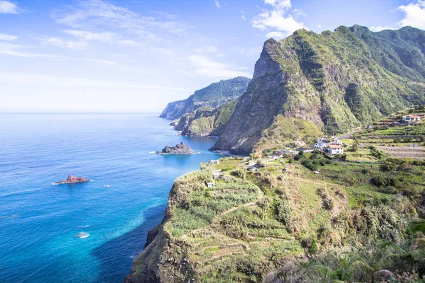 Línea costera cerca de Santana, Madeira, Portugal — Foto de Stock