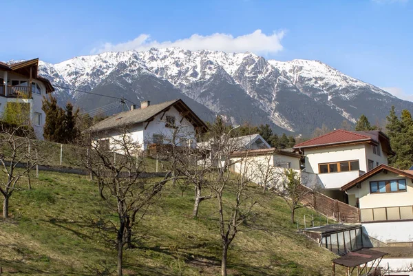 Μικρό χωριό στις Άλπεις — Φωτογραφία Αρχείου