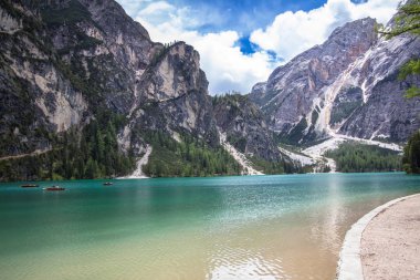 Lake Braies Dolomites, İtalya içinde