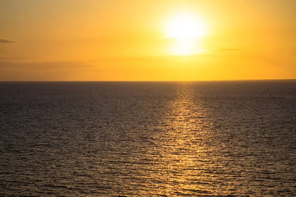 Solnedgång över havet — Stockfoto