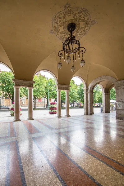 Oblouky Quadriportico galerie v Bergamo, Itálie — Stock fotografie