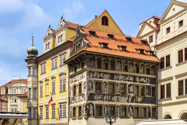 Bâtiments historiques dans la vieille ville de Prague, République tchèque — Photo