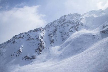 Zermatt karlı dağlar