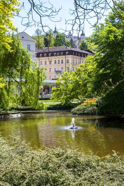 Beaux bâtiments de Karlovy Vary, République tchèque — Photo