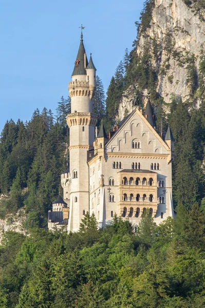 Neuschwanstein slott i Tyskland — Stockfoto