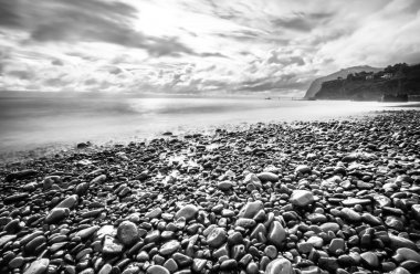 Okyanus kıyısında Madeira