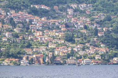Como Gölü bölgesinin manzara. İtalya