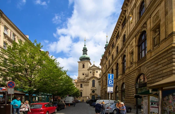 Edificios históricos en el casco antiguo de Praga, República Checa —  Fotos de Stock