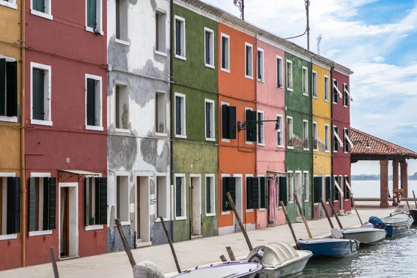 Colorful houses in Burano, Venice — Stock Photo, Image